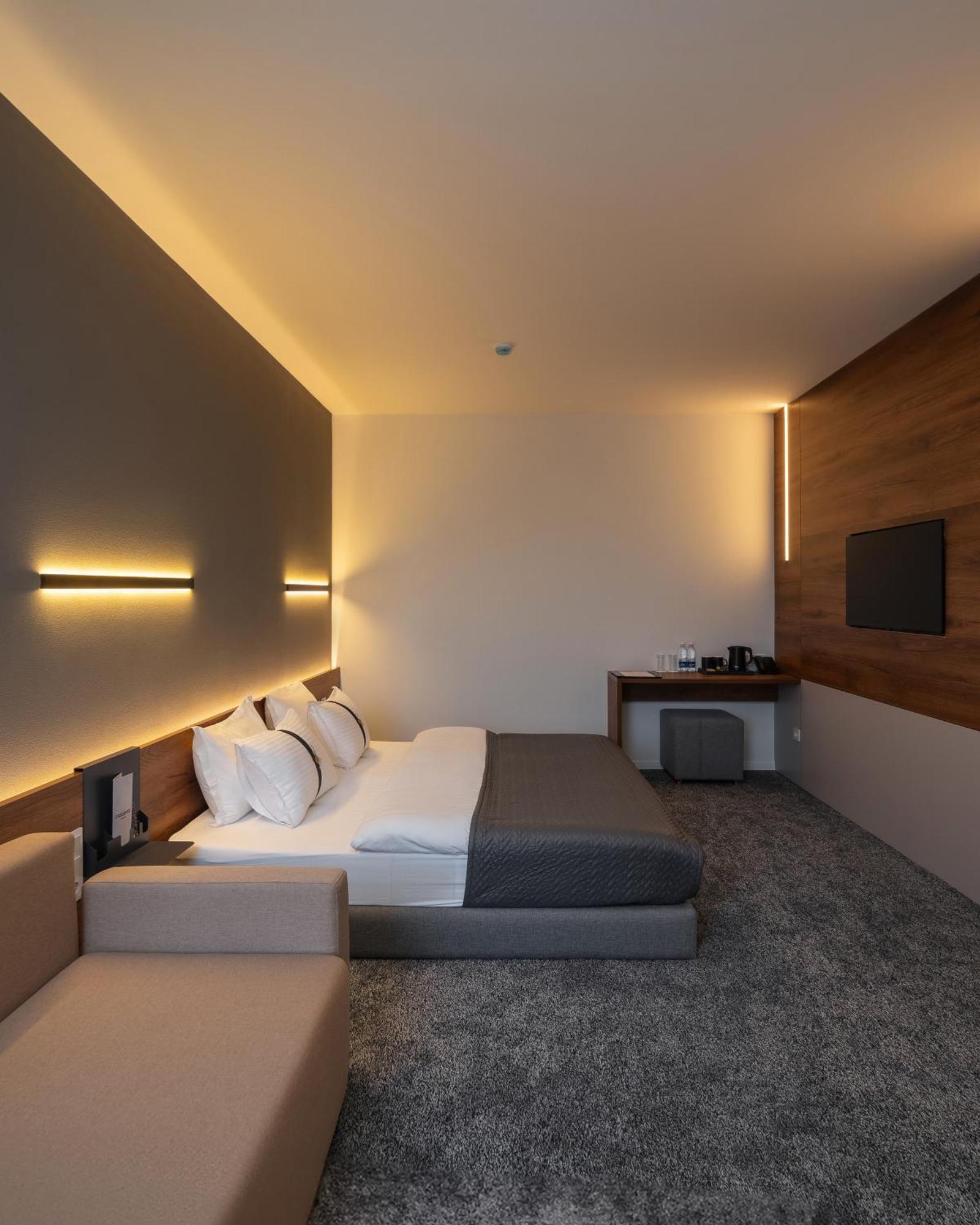 Duo Hotel By Futuro Bischkek Exterior foto